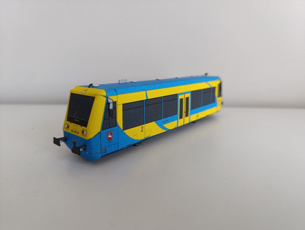 Model kartonowy zabawka pociąg miejski autobus szynowy szynobus RegioV