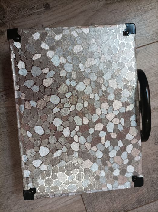 Nowa skrzynka kuferek na biżuterię kosmetyki