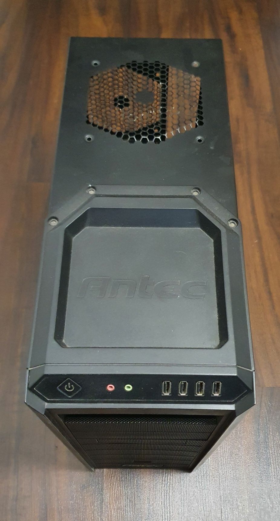 Obudowa komputera Antec onehundred