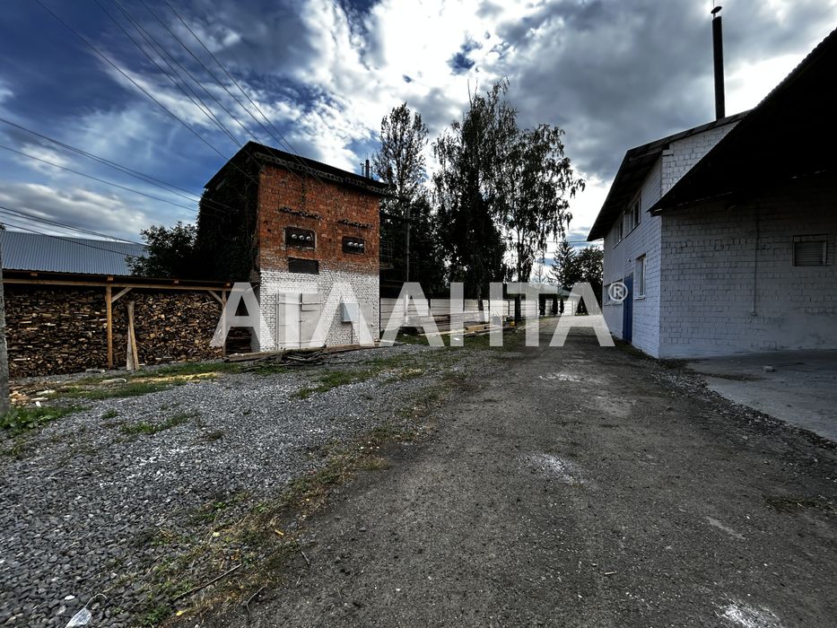 Оренда складів великих площ, є офісні, жилі та комерц приміщ