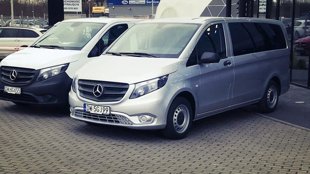 Wynajem busów wynajem busa wypożyczalnia busów 8 osobowy mercedes Vito