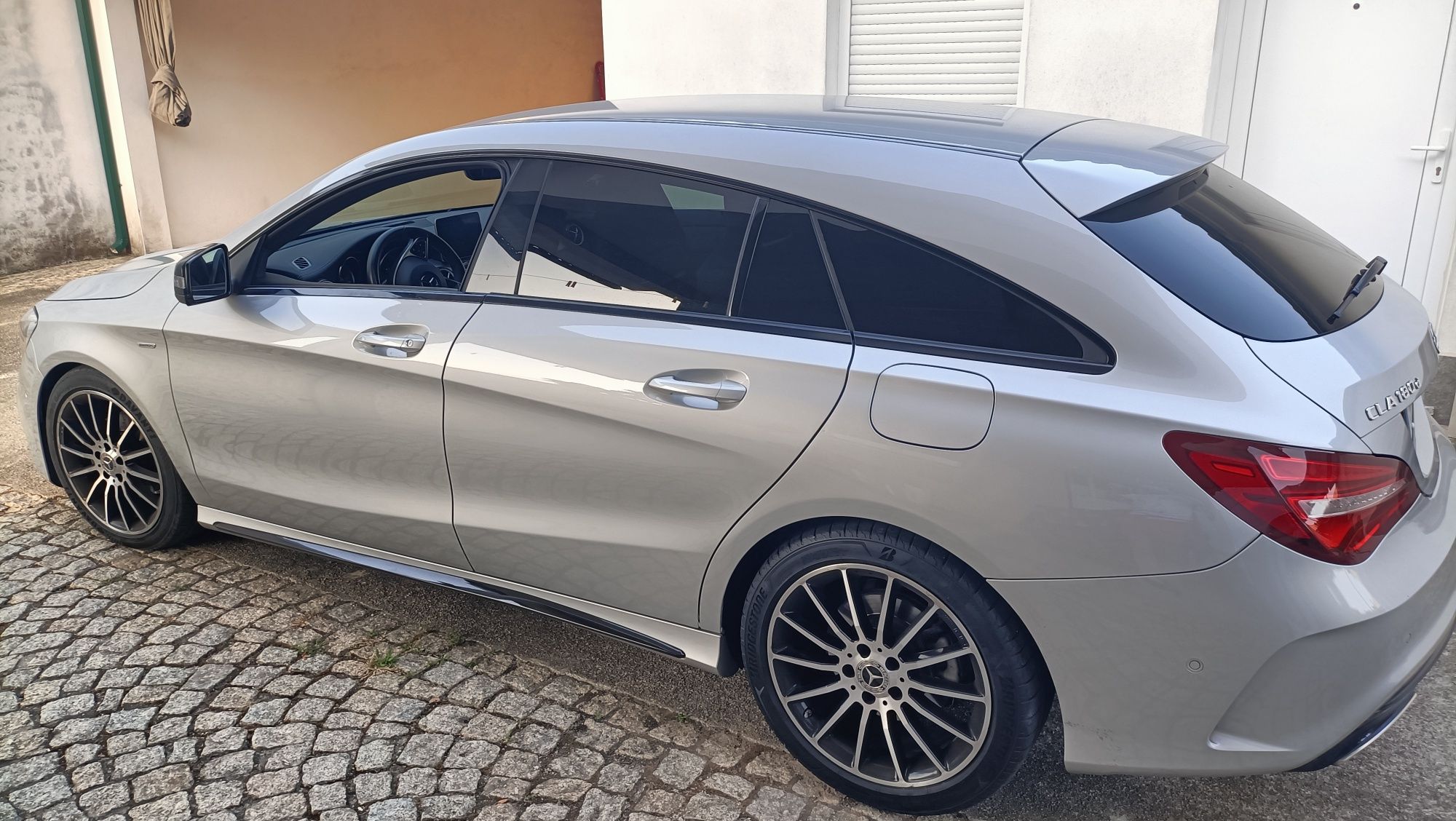 Mercedes CLA 180d Shooting Brak AMG