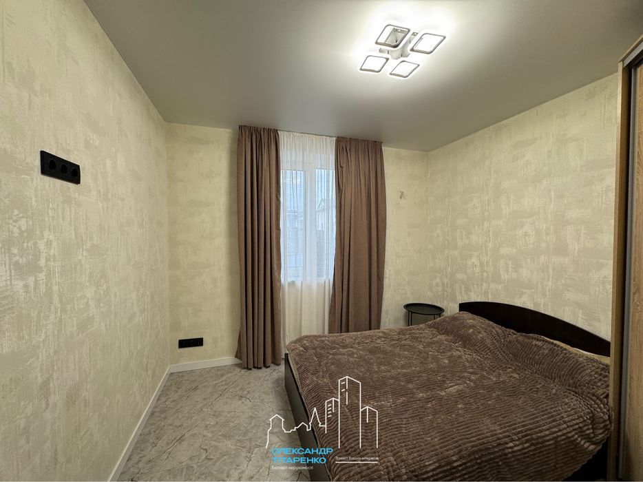 Сучасний котедж з ремонтом на МІКРОРАЙОНІ