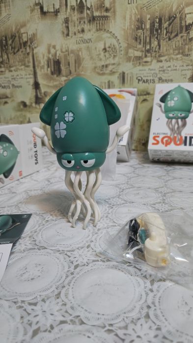 Танцюючий кальмар восьминіг музична іграшка на подарок в 3-ох кольорах