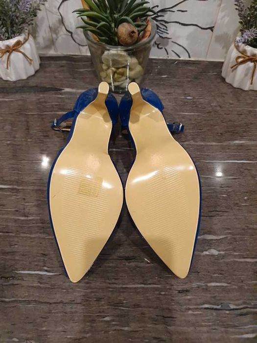 Szpilki lakierki granat