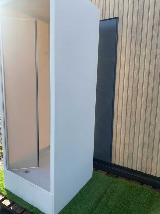 prysznic do kontenera