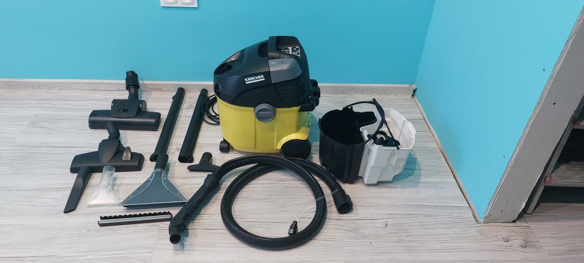 Wynajem odkurzacza piorącego karcher SE 5.100+chemia