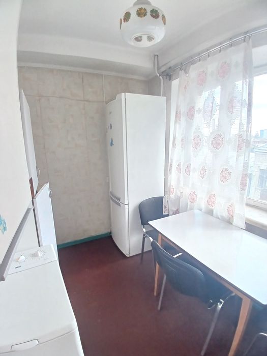 Центр! Золоті ворота! Університет! Чеховський провулок,  2