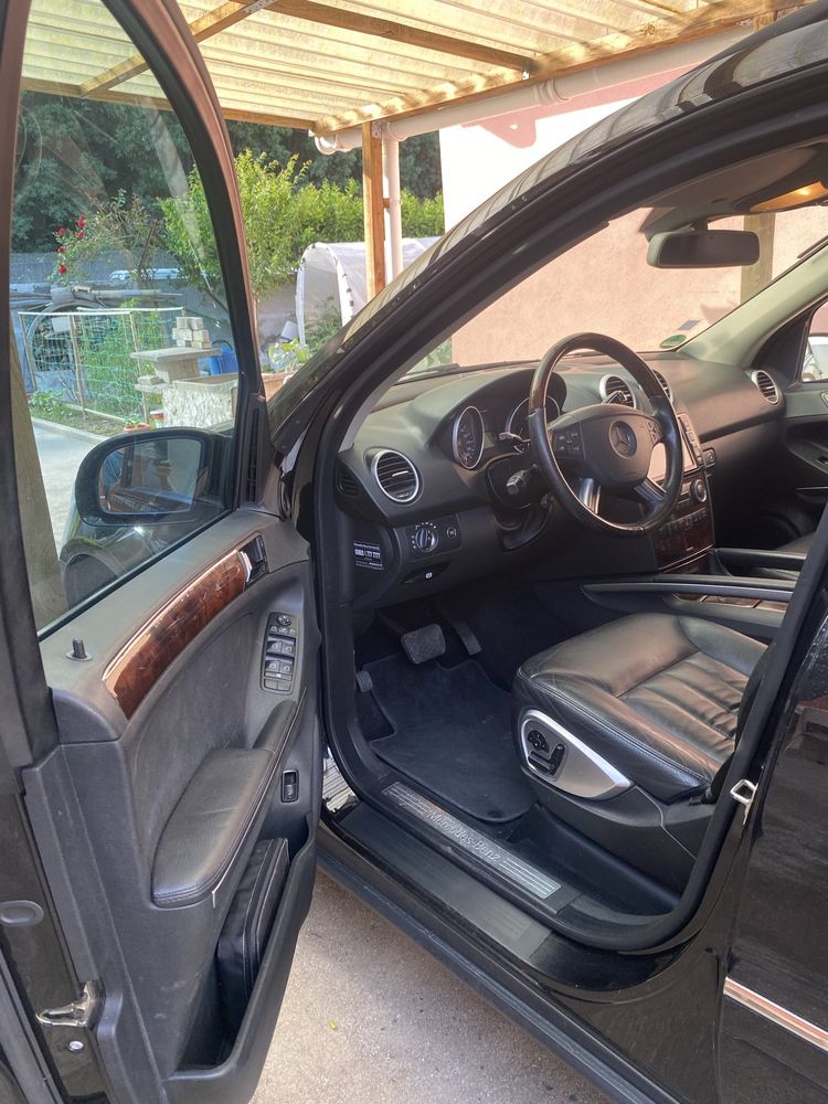 Carro em bom estado ( Mercedes ML 350  V6)