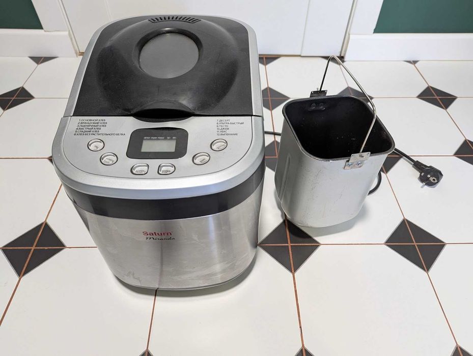 Хлібопіч Saturn ST-EC7774 на запчастини