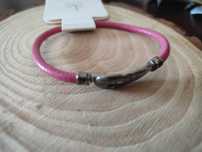 Pulseira em pele sintética rosa