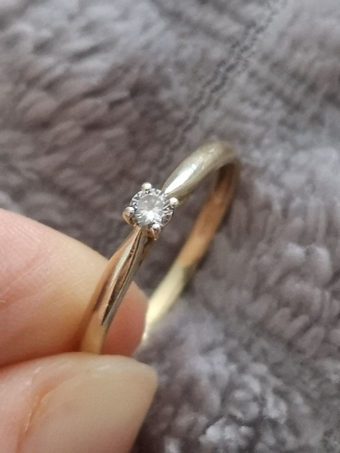 Pierścionek zaręczynowy Apart Diament Brylant 0.08ct pr. 585 rozm. 14