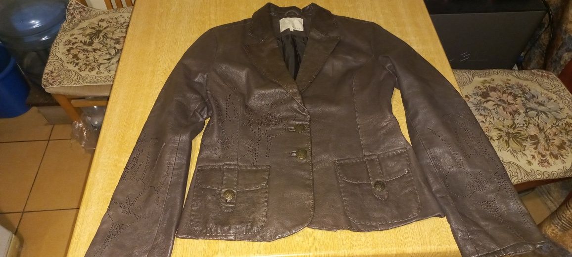 Шкіряна куртка, жіноча, розмір 40, коричнева, відмінний стан