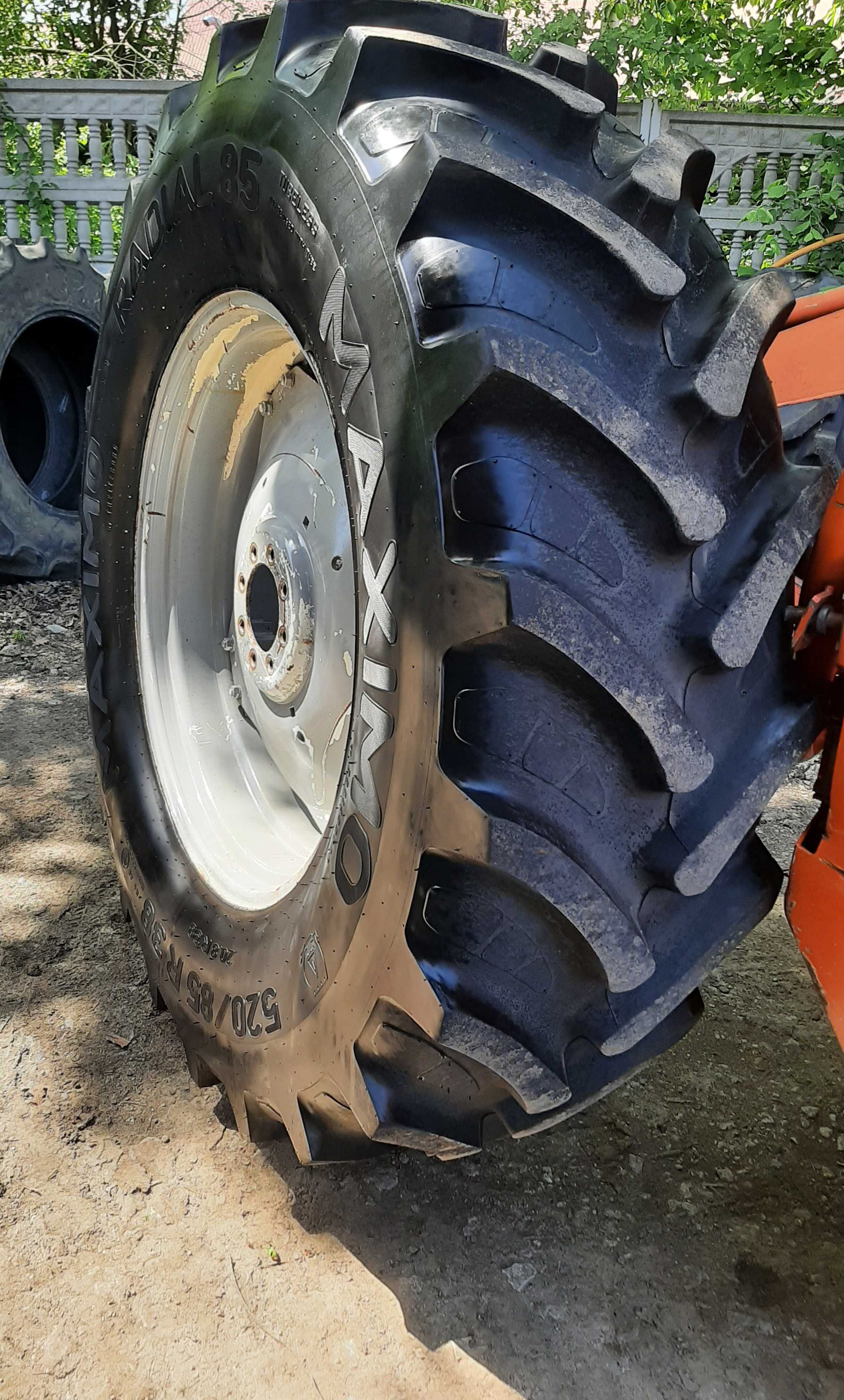 Koła Massey 460 85  R38 Kleber  520 /85 R38 Maximo Trelleborg 20.8 R38