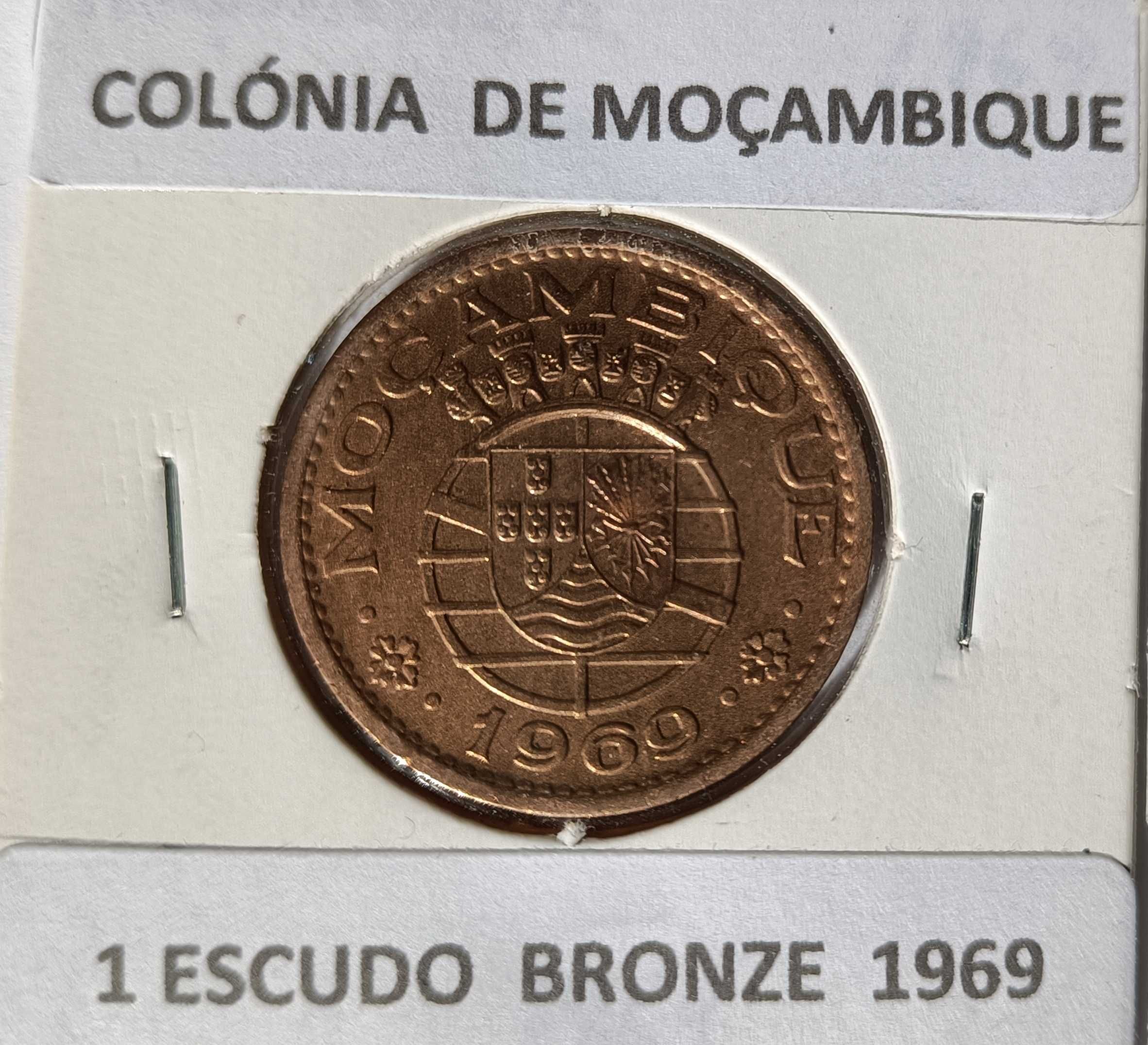 4 Moedas Portuguesas de 1 Escudo Circuladas na Ex Colónia Moçambique