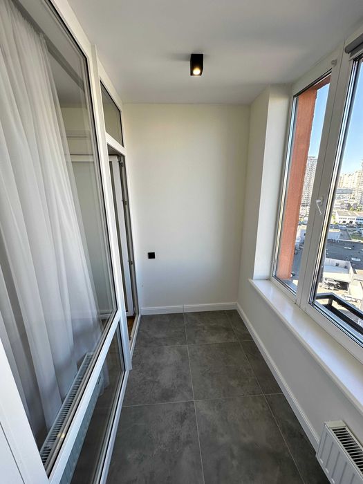 Оренда. ЖК Seven(Севен). Дніпровська наб. 18А (будинок з генератором)