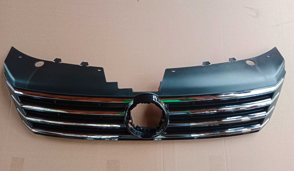 VW PASSAT B7 2010 - grill atrapa