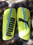 Продам захистні щитки для футболу PUMA