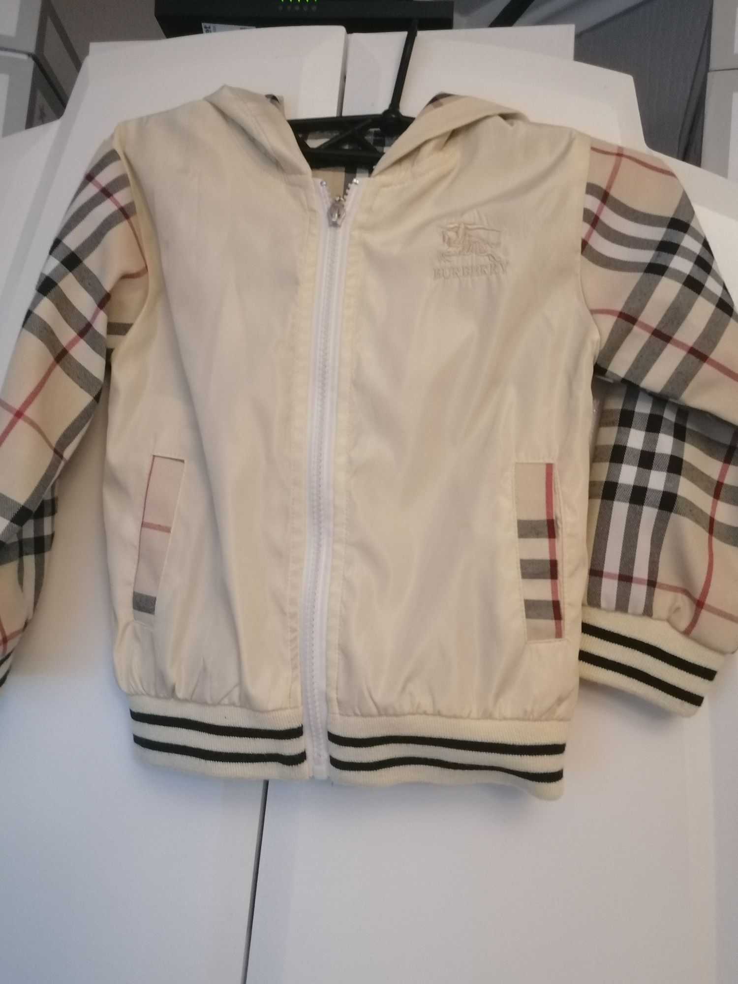 Karteczka wiosenno/jesienna Burberry rozm.98