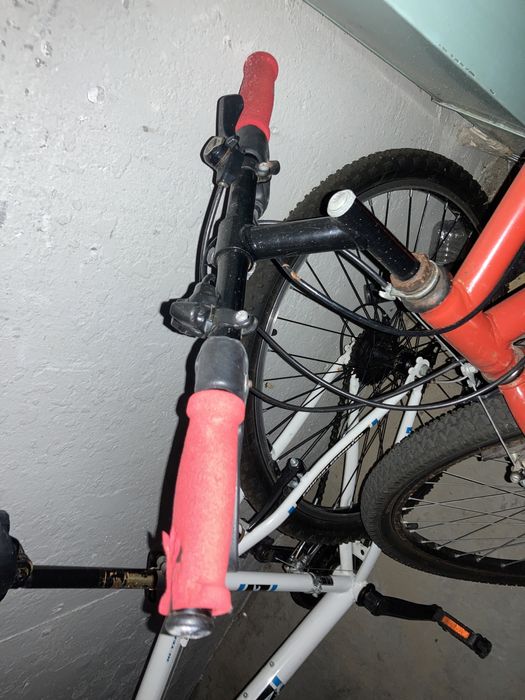 Bicicleta vermelha roda 26