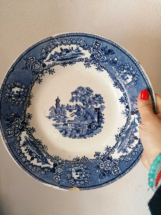 Prato Real Fábrica de Sacavém motivo "estátua" azul