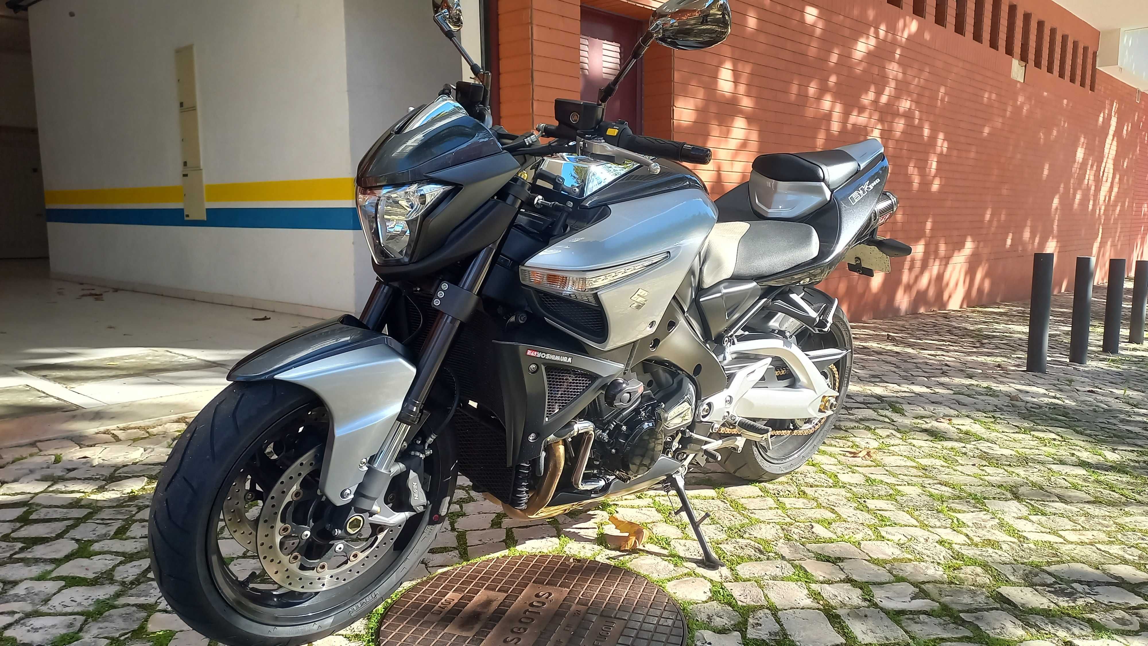 Suzuki 1300 B-King
