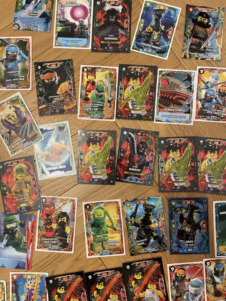 Karty kolekcjonerskie Ninjago 2022 - 98 kart
