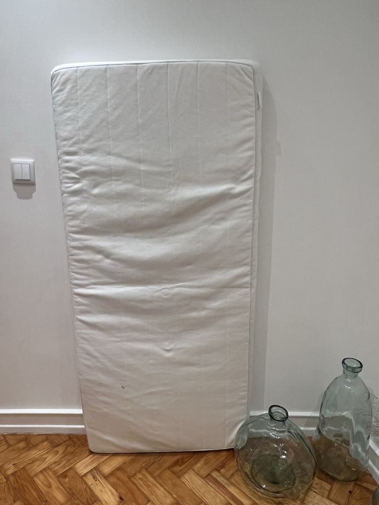 Colchão Ikea 70x160 cm