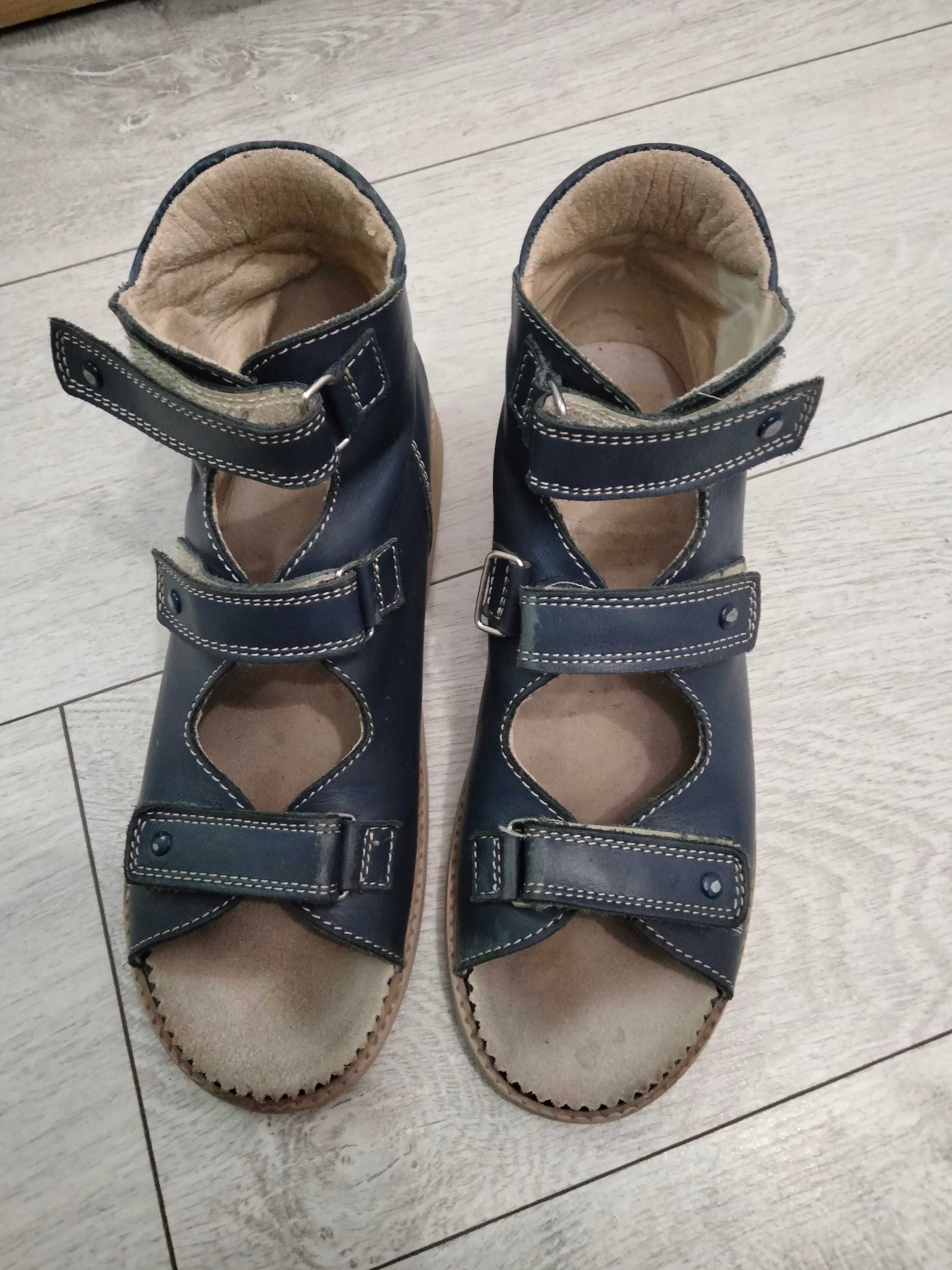 Buty ortopedyczne Bajbut usztywniające nr 37, wkładki 24.5 cm