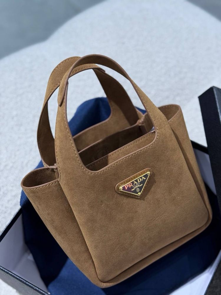 Сумка Prada в коробці коричнева
