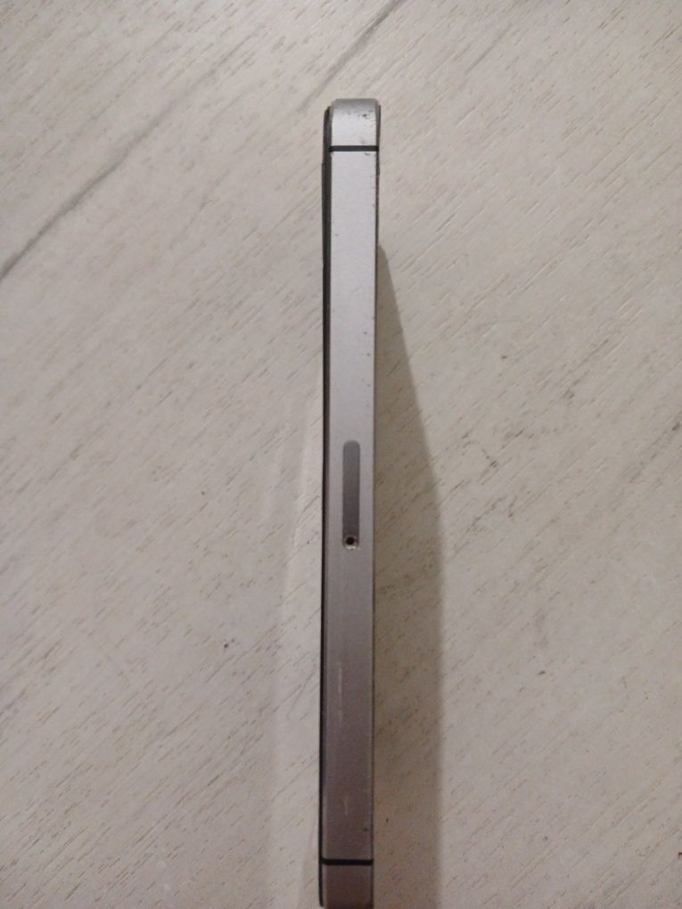 IPhone 5s продаю