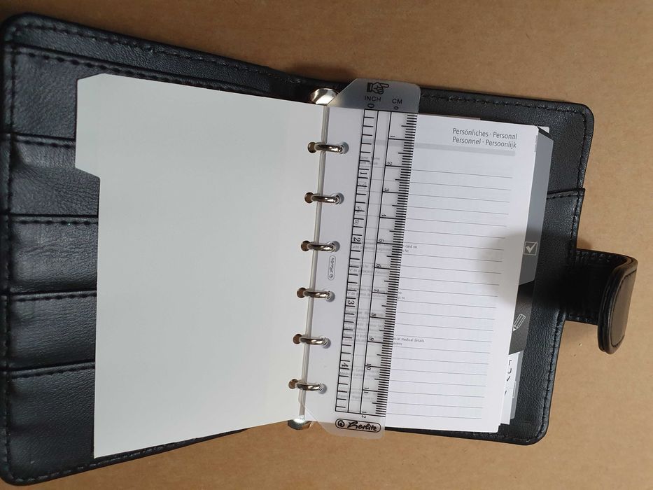 Czarny zapinany organizer Herlitz, nowy