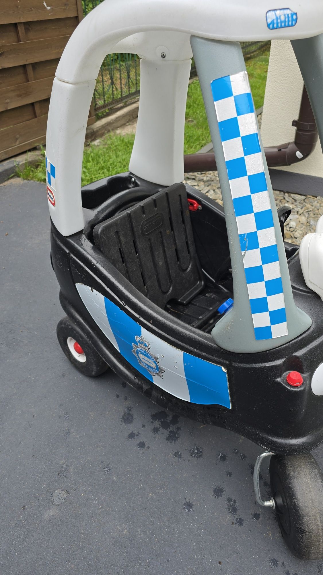 Jeździk policyjny Little Tikes WYJMOWANA PODŁOGA