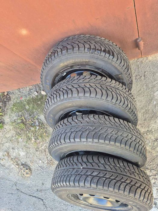 Комплект зимових шин з дисками 175/80 R14