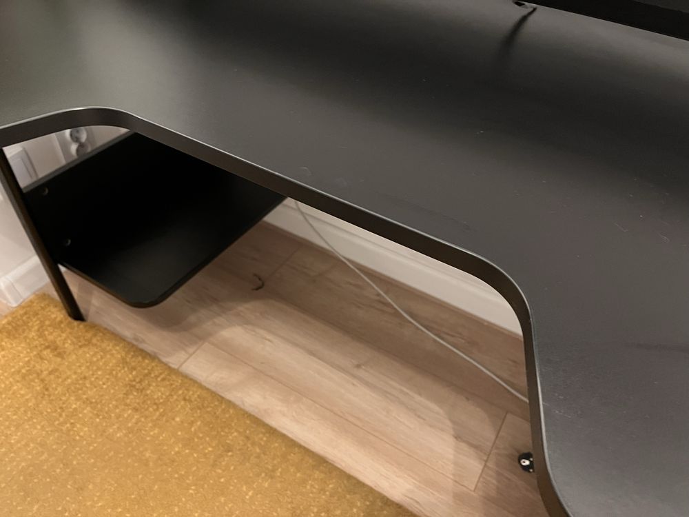 Biurko gamingowe Ikea Fredde czarne