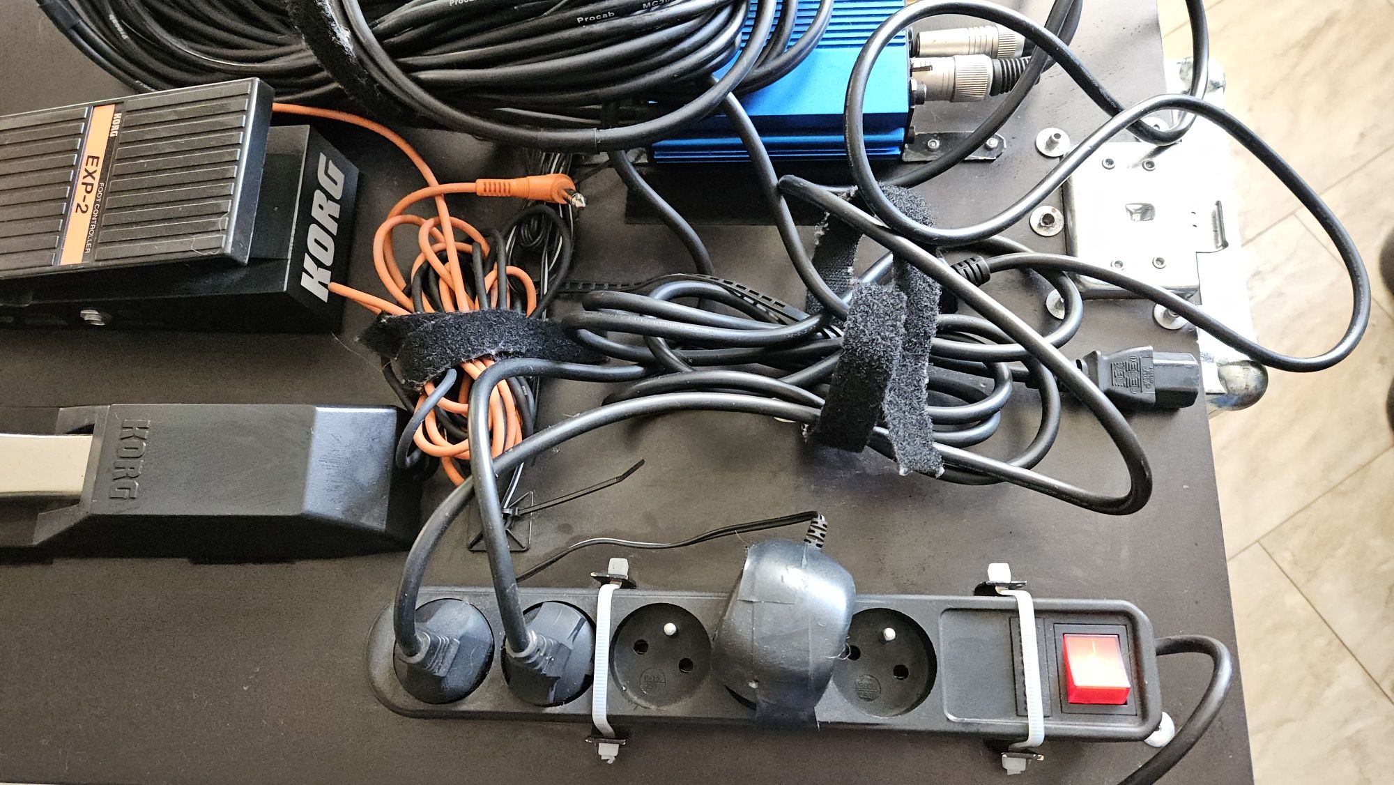 Pedal board klawiszowy KORG Ds1-h Exp-2 PROEL