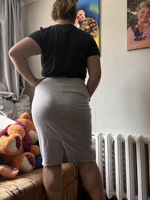 Юбка міді нова 54-58