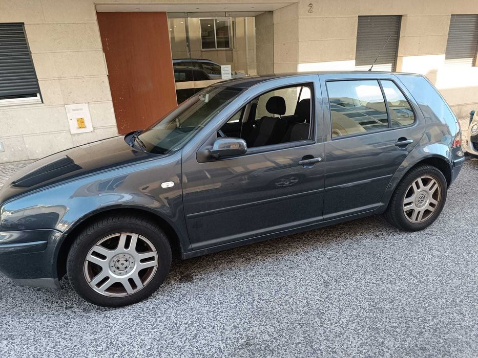 VW Golf  4 - 1.4 gasolina em excelente estado motor