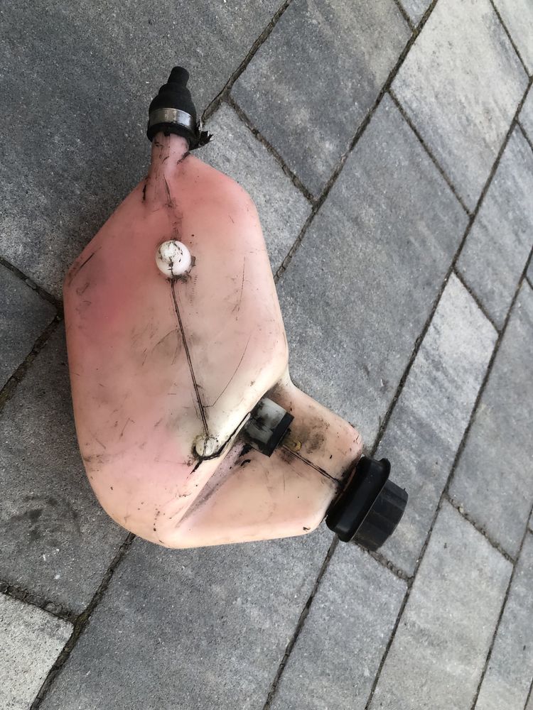 Zbiornik dozownika oleju do hondy nsr 125
