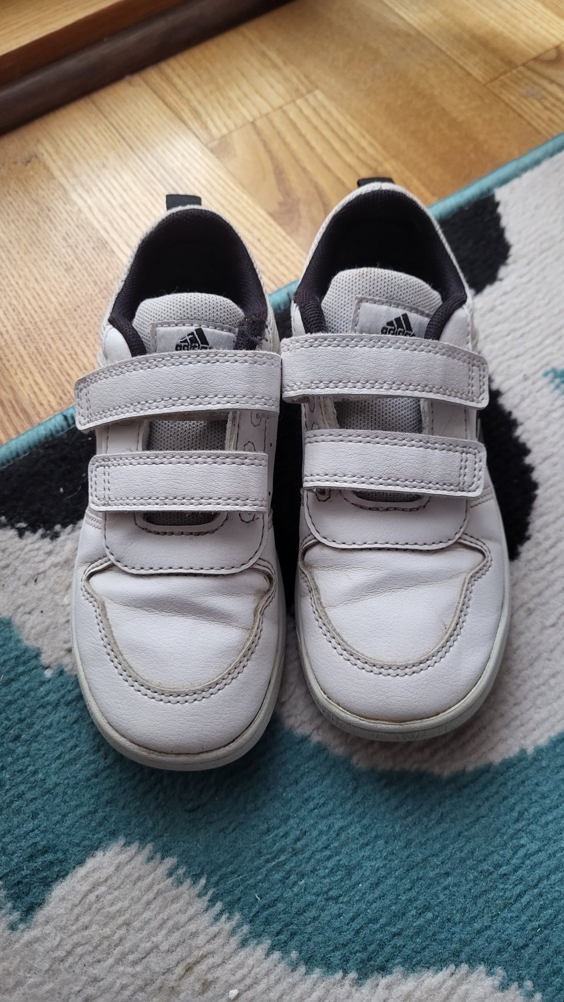 Adidas buty chłopięce. Rozmiar 27.