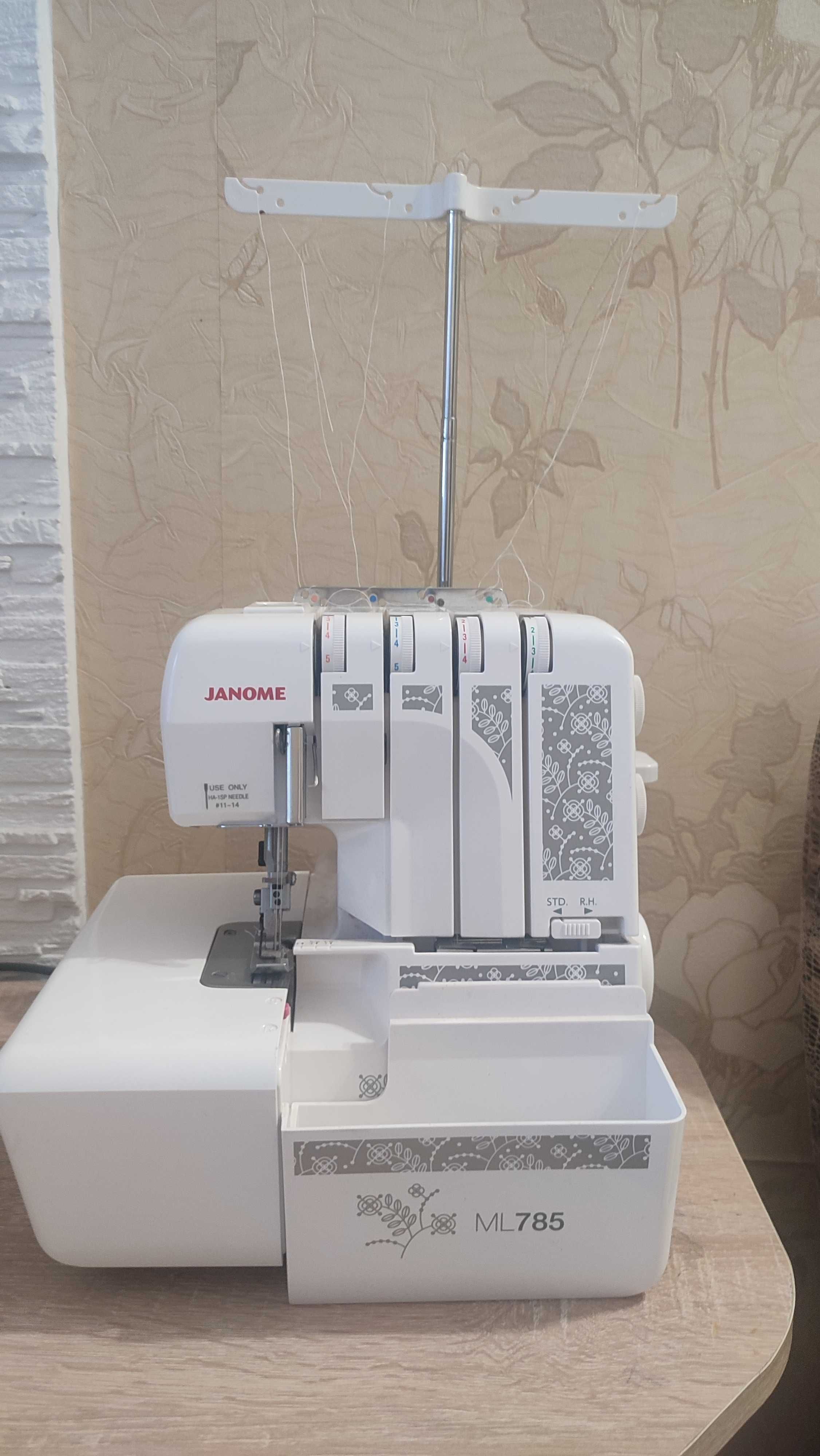 Оверлок Janome ML785