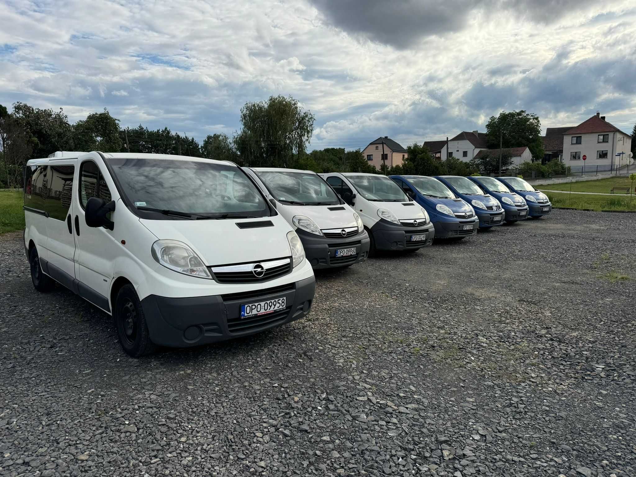 Opel Vivaro 2.0 cdti 115KM 9-osobowy long klima nawiewy tył Salon PL