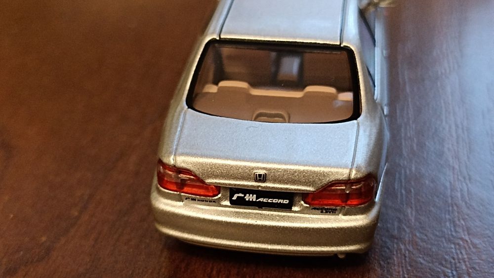 Колекційна модель honda accord 1/64
