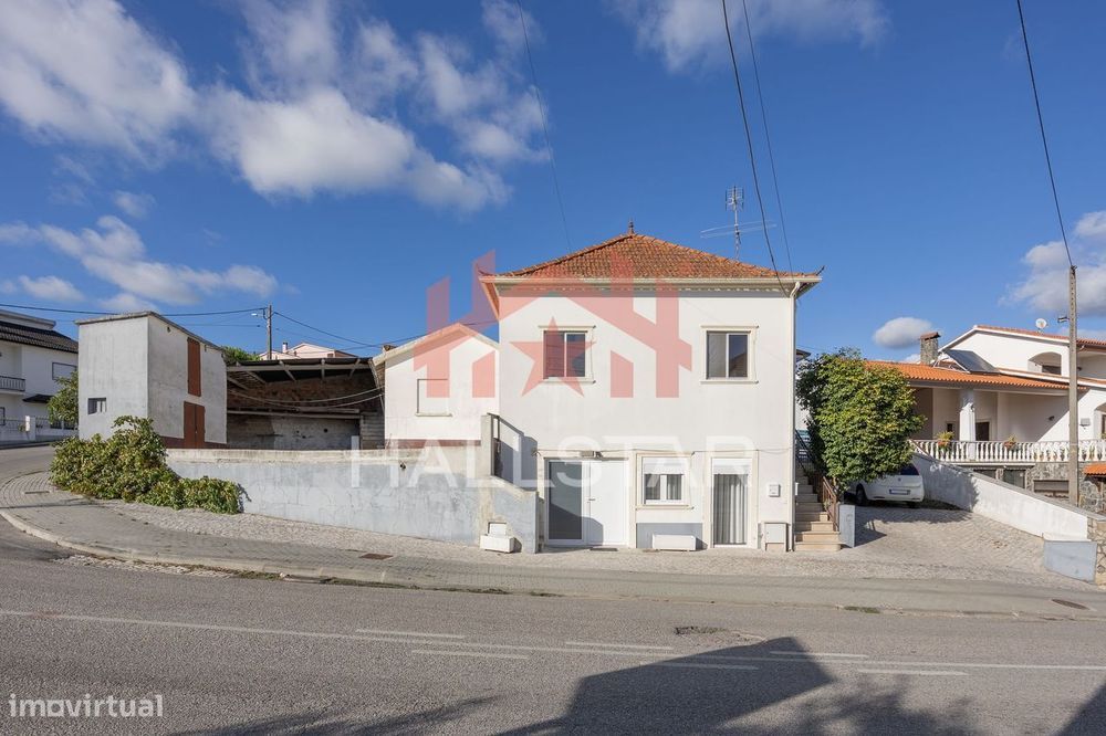 Moradia / Entradas Independentes / Colmeias