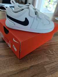 Buty  chłopięce Nike rozmiar 25