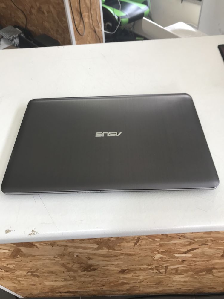 Portatil Asus i7 6500 Gtx950m