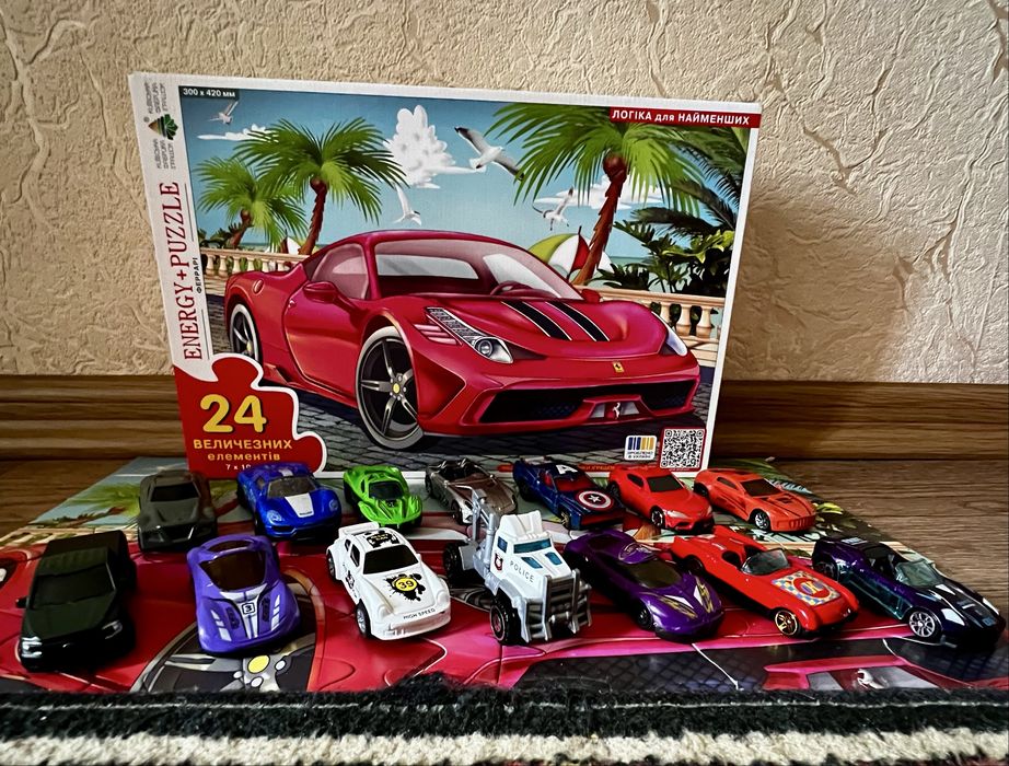 Продам металеві машинки