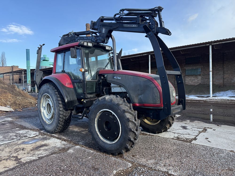 Трактор VALTRA T130 к.с. з маніпулятором. Продаж з ПДВ.