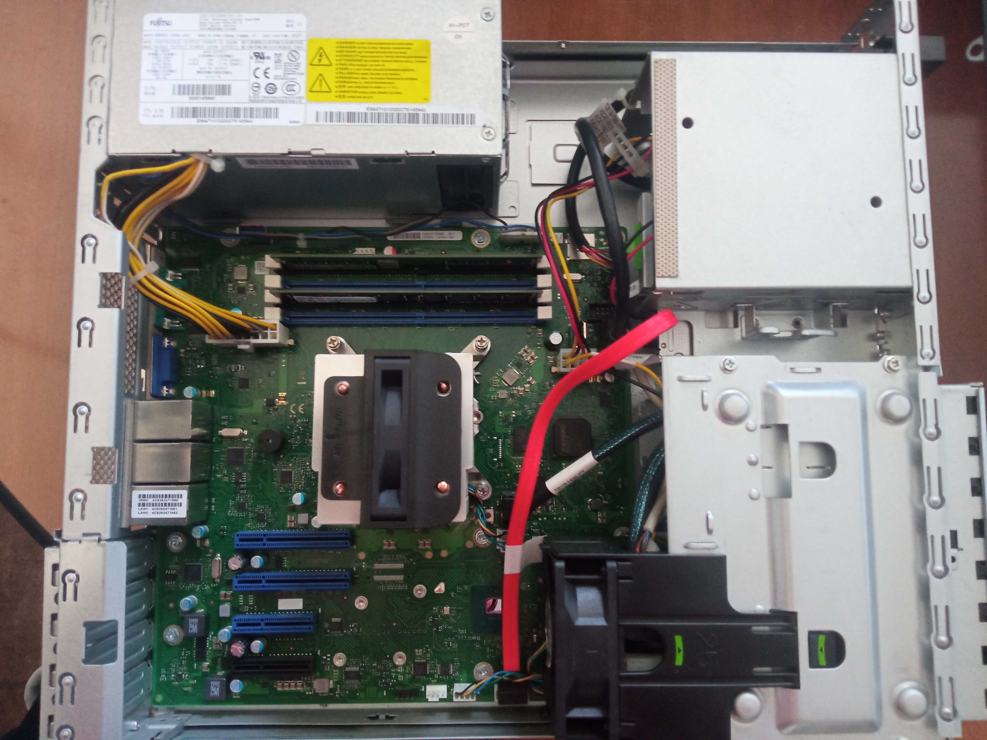 Serwer FUJITSU PRIMERGY TX1320 M4 Intel E-2234/12GBDDR4/2xSSD480GB