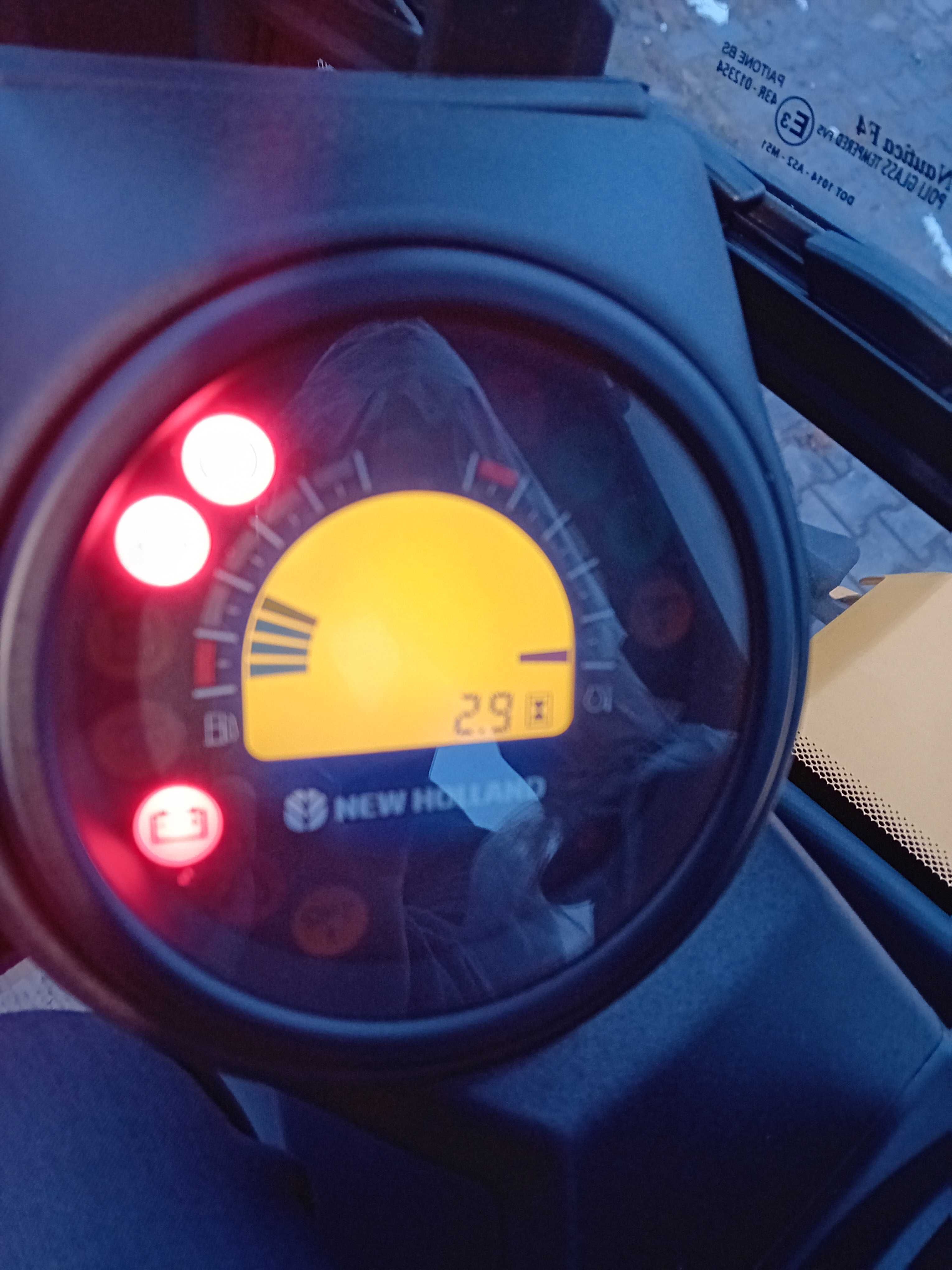 minikoparka w wadze 2 t New Holland E 18 D